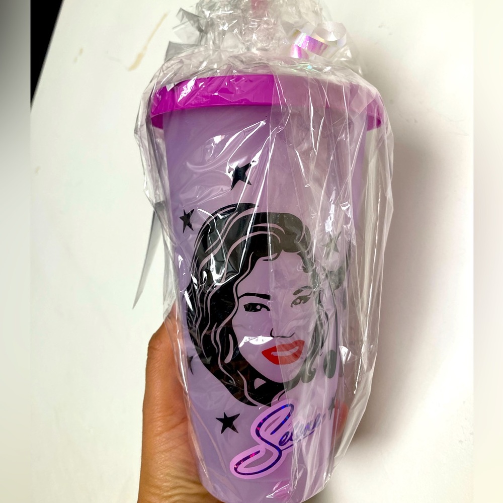 Selena Color Changing Tumbler with straw